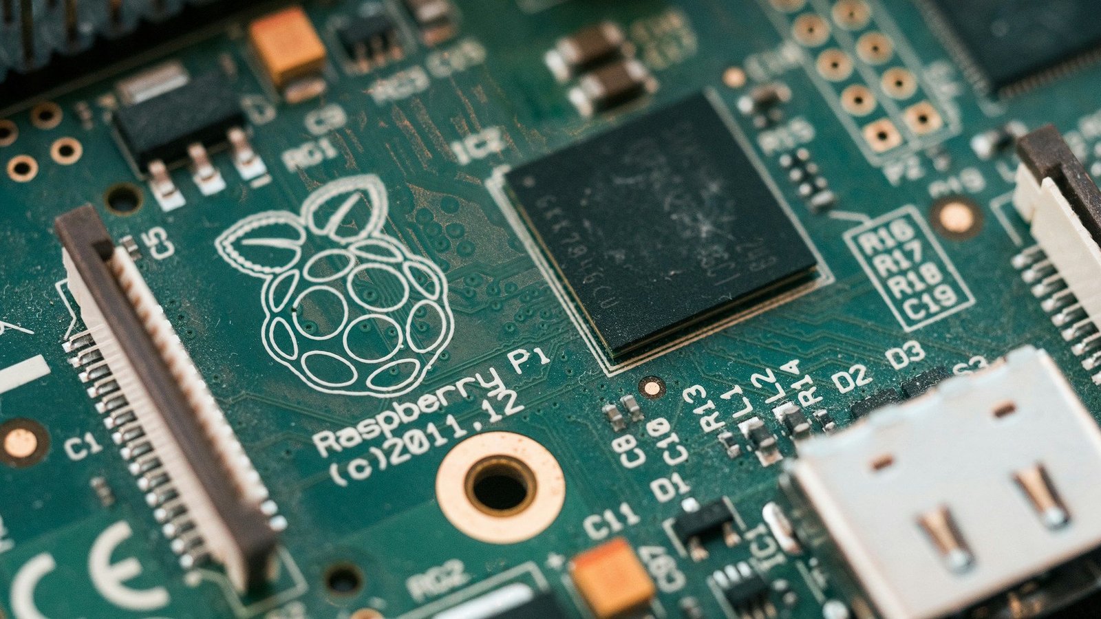 Measuring Raspberry Pi temperature one-off and self-updating guide
